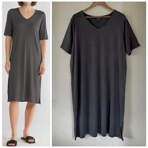 EILEEN FISHER 1X Stretch Knit Viscose Jersey V-Neck Dress in Gray • Ash Graphite